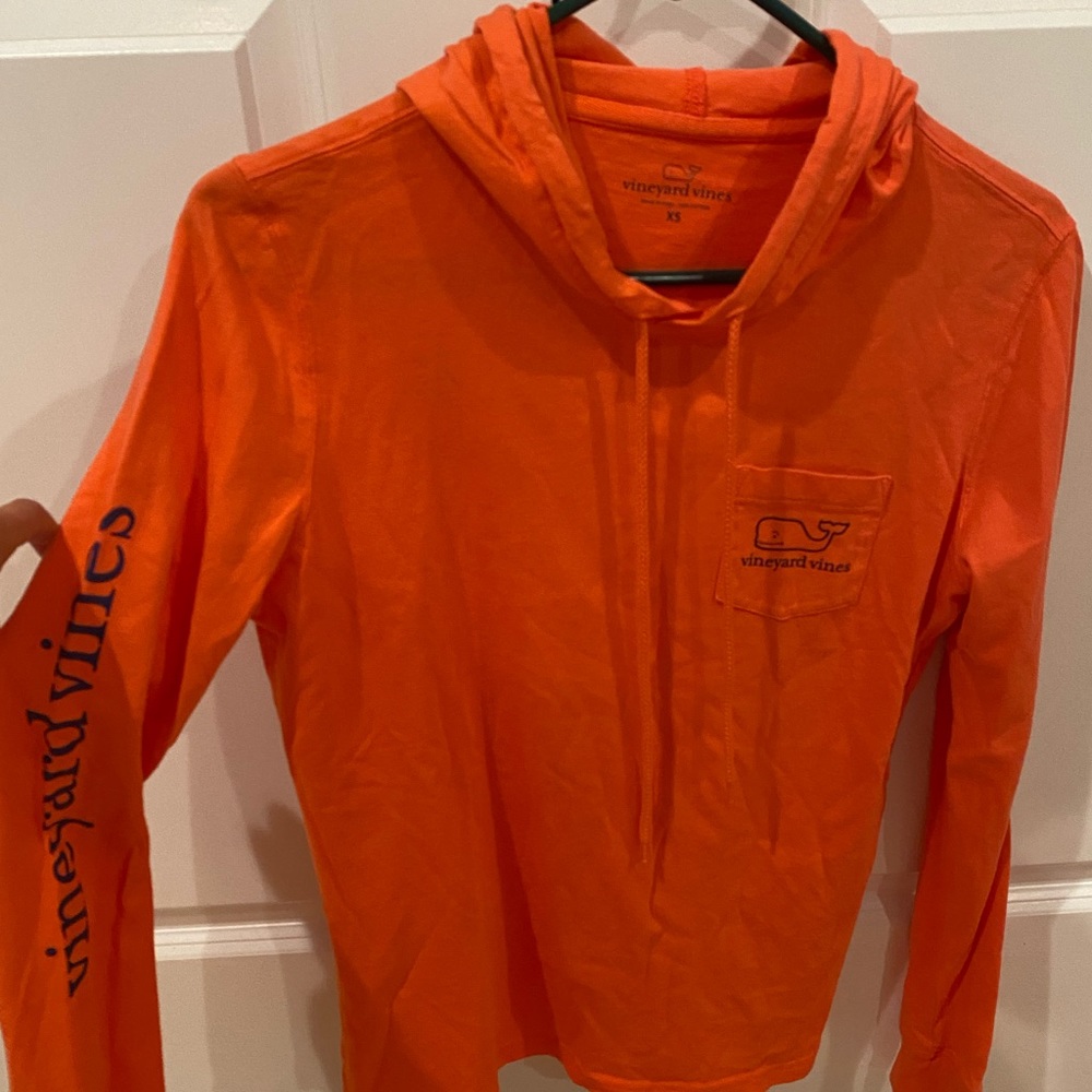 Bundle Vineyard Vines, Two Lightweight Sweatshirts - image 2